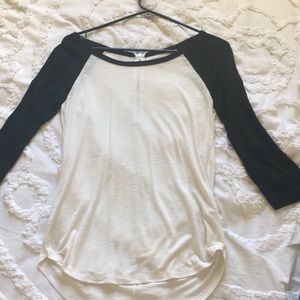 American Eagle small baseball tee